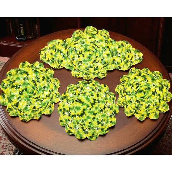 4 Vintage Crocheted Doilies Floral Variegated Green Yellow Round Oblong Doily - Picture 1 of 7